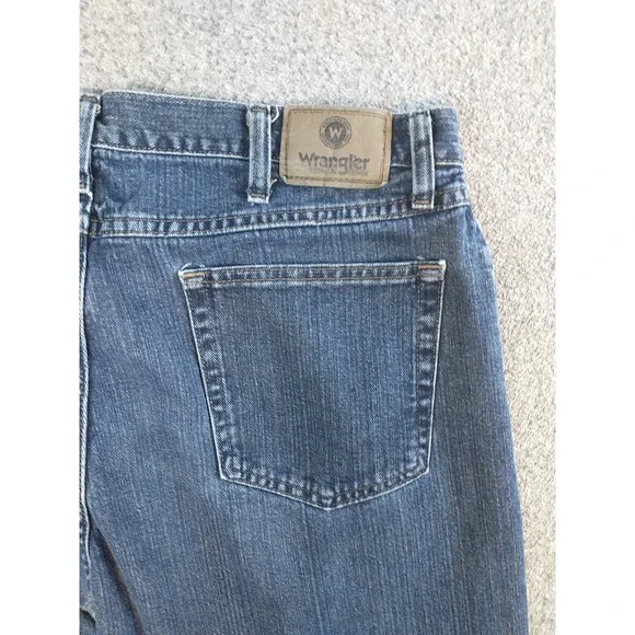 Wrangler Jeans Mens 36x30 Blue Premium Denim 97LRWBI Straight Leg Relaxed Fit - Picture 16 of 16